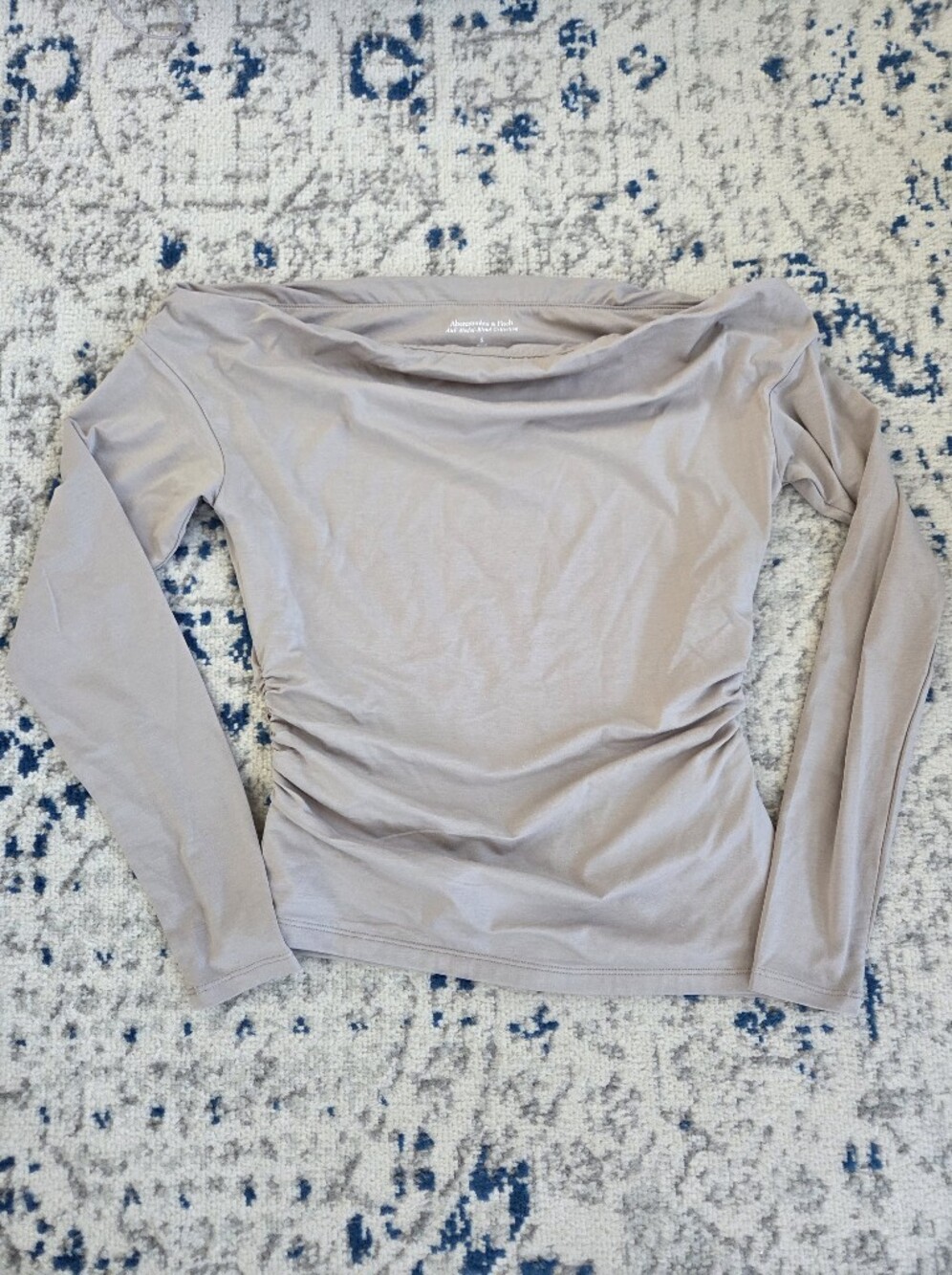 Abercrombie & Fitch Neutral Scoop Neck Long Sleeve Top